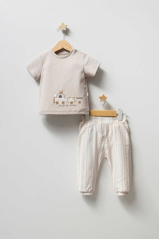 TWO-PIECE T-SHIRT AND TROUSERS SET